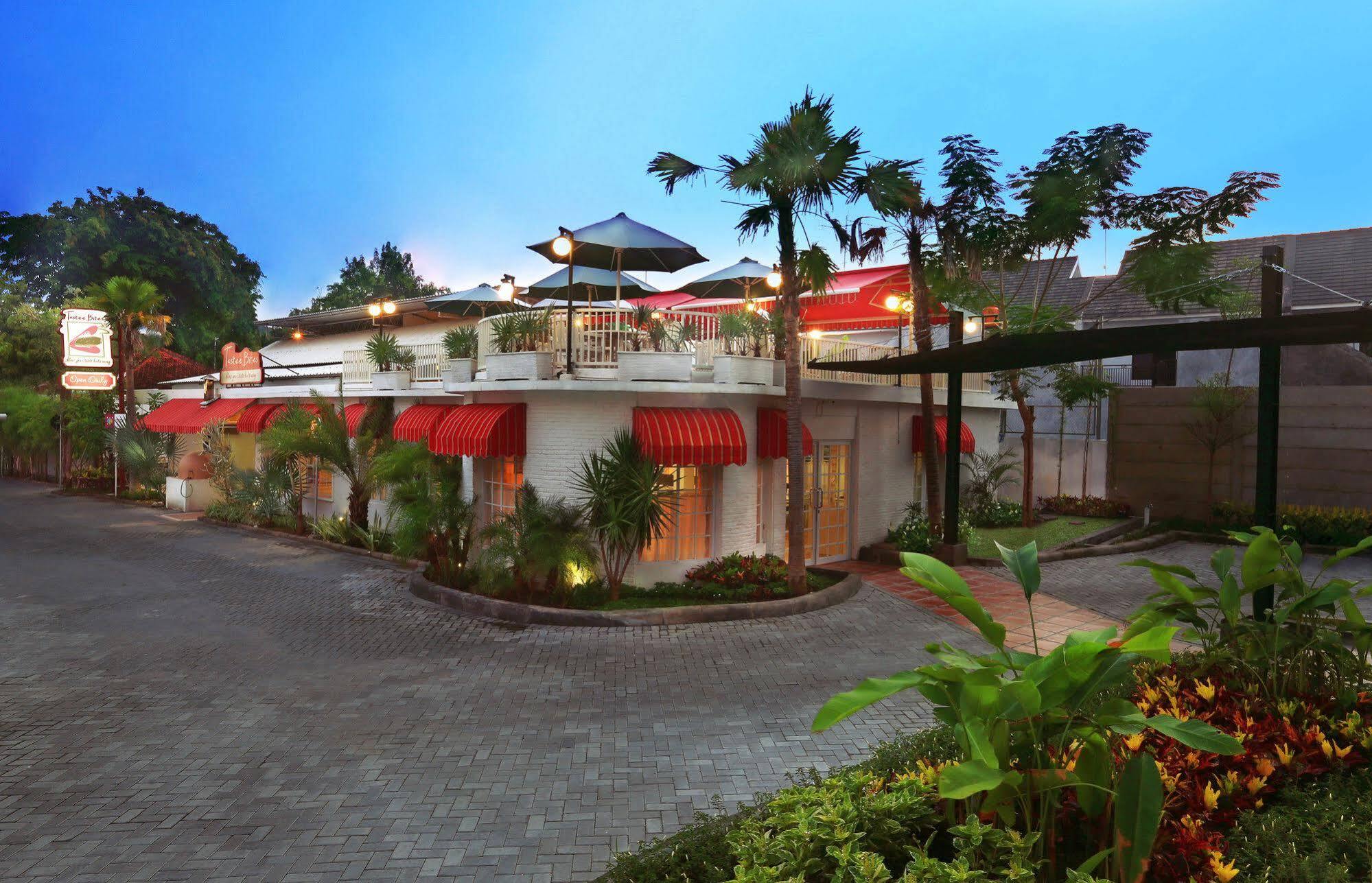 Favehotel Sudirman Bojonegoro Exterior photo